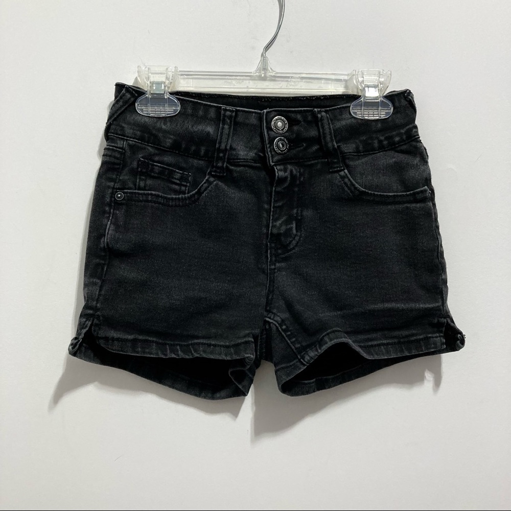 Wallflower Woman’s Black Jean Denim Jorts Shorts